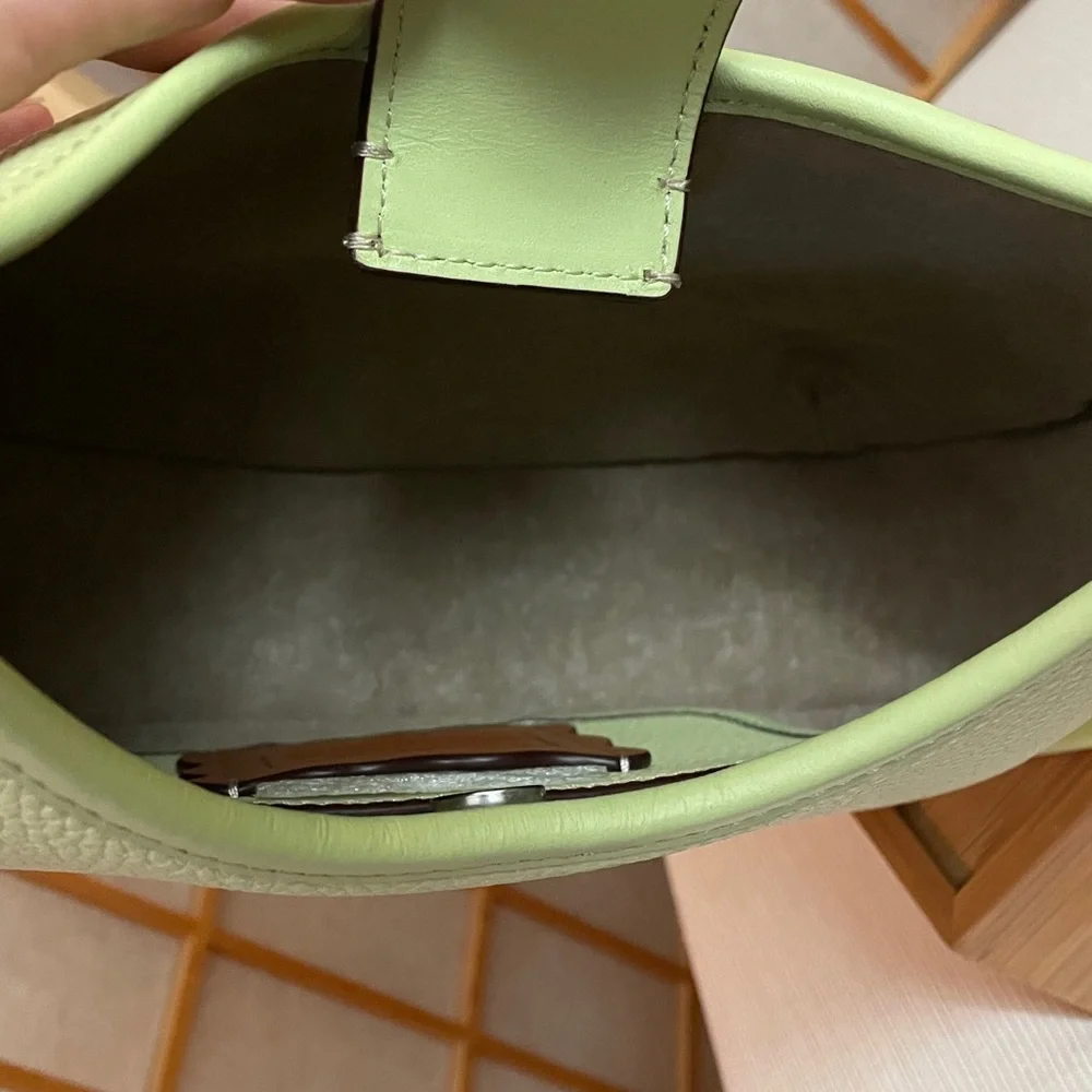 Coachtopia Ergo Lime Green Shoulder Bag NWT - Picture 13 of 17